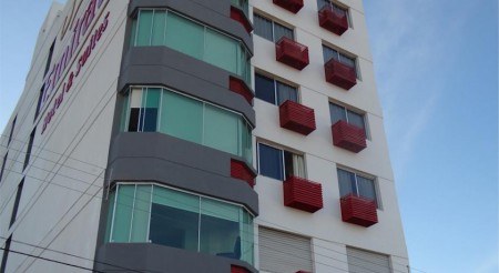 Emirates Hotel & Suítes